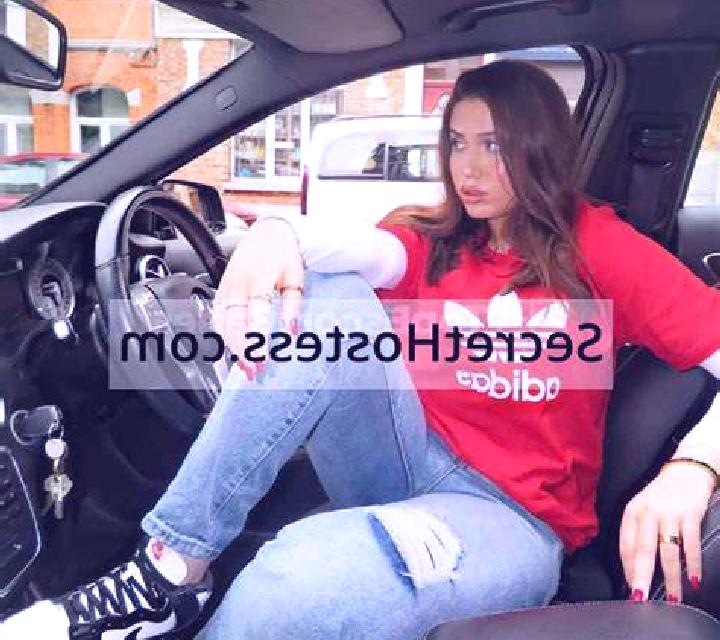 Estrella Valdivia escort
