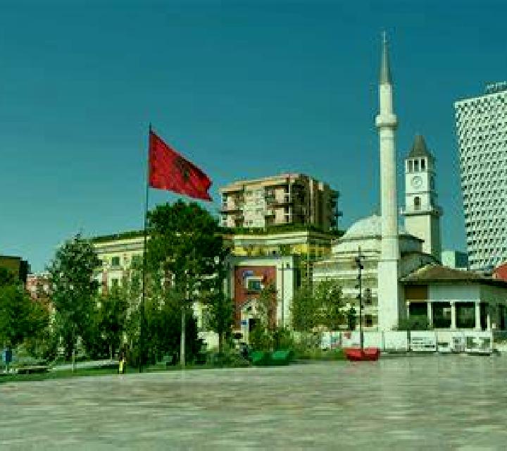Isabela 2 La Tirana escort