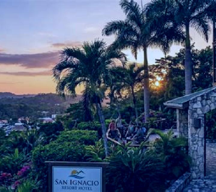 Karis San Ignacio escort