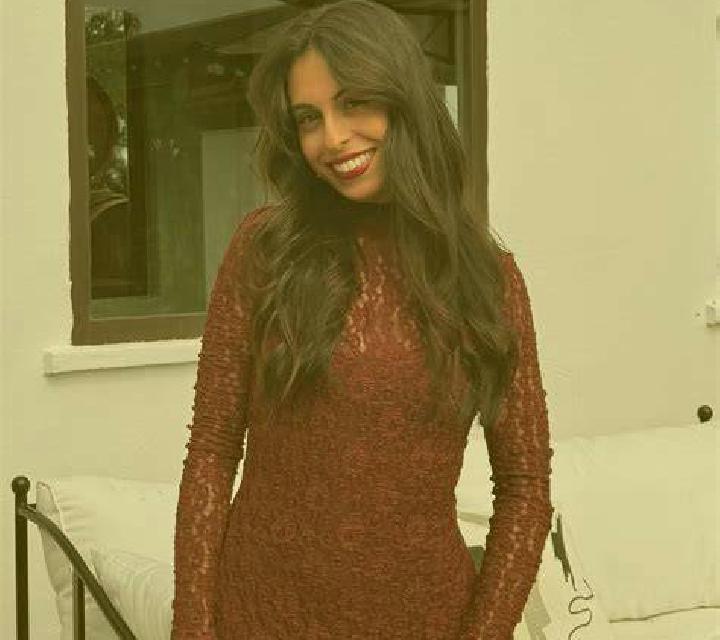 Manuela 3 Victoria escort