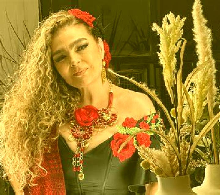Paloma Rio Bueno escort